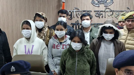 ग्रेटर नोएडा वेस्ट में ऑनलाइन गेमिंग के नाम पर ठगी का खुलासा 8 आरोपी गिरफ्तार-1.webp