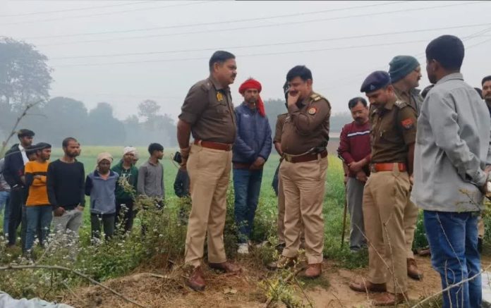 Big Breaking: गोरखपुर में सनसनीखेज वारदात, युवक ने दादा-दादी समेत 3 की हत्या