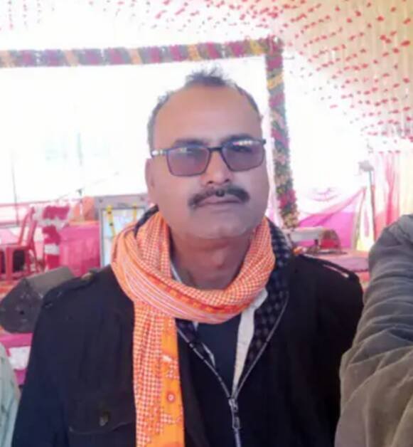 यूपी के देवरिया में स्कूल प्रबंधक की नृशंस हत्या: कुल्हाड़ी से गला काटकर भागा हमलावर, पुलिस ने रंजिश का किया खुलासा